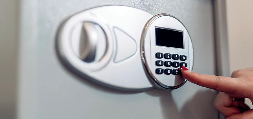 Jewelry Safe Cracking in Bracebridge, Ontario