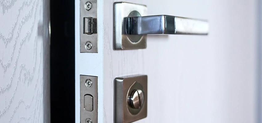 Door Lever Handle Lock Repair in Bracebridge, ON